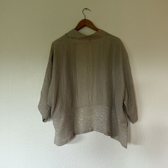 Gray silk top - Picture 2 of 5